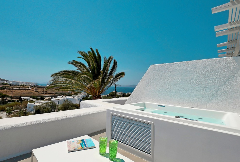 Mykonos Hotels with Private Jacuzzi - Andronikos Hotel. Junior Sea view outdoor jacuzzi
