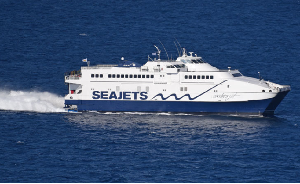 Andros Jet. Capacity 600 passengers, 75 vehicle. Speed 36 KNOTS