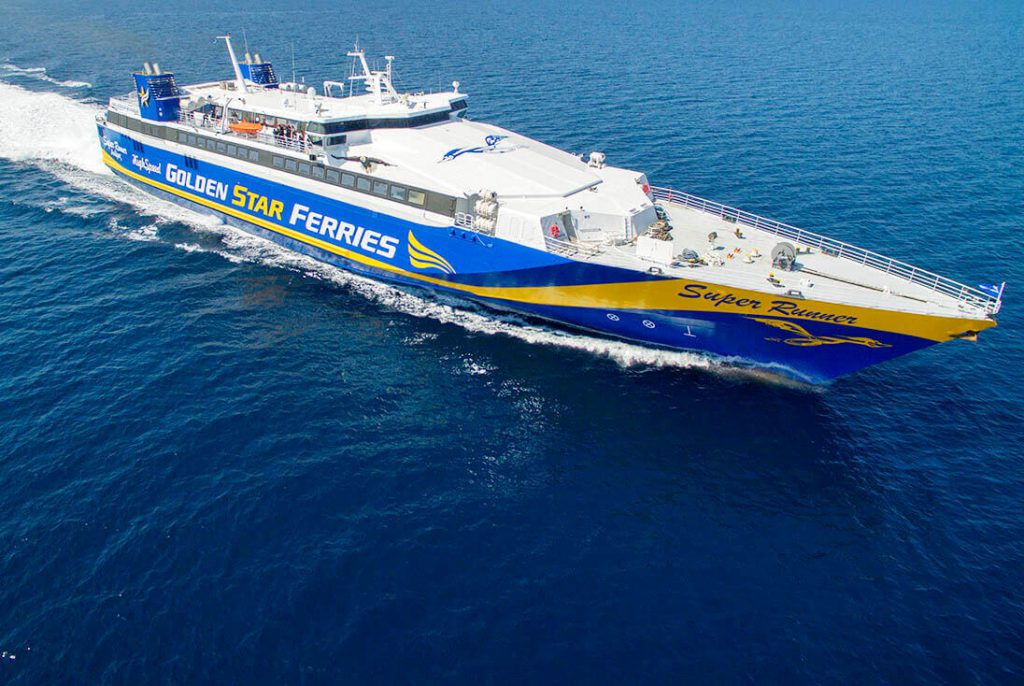 Mykonos to Santorini Ferry: The Superrunner ferry from Golden Star