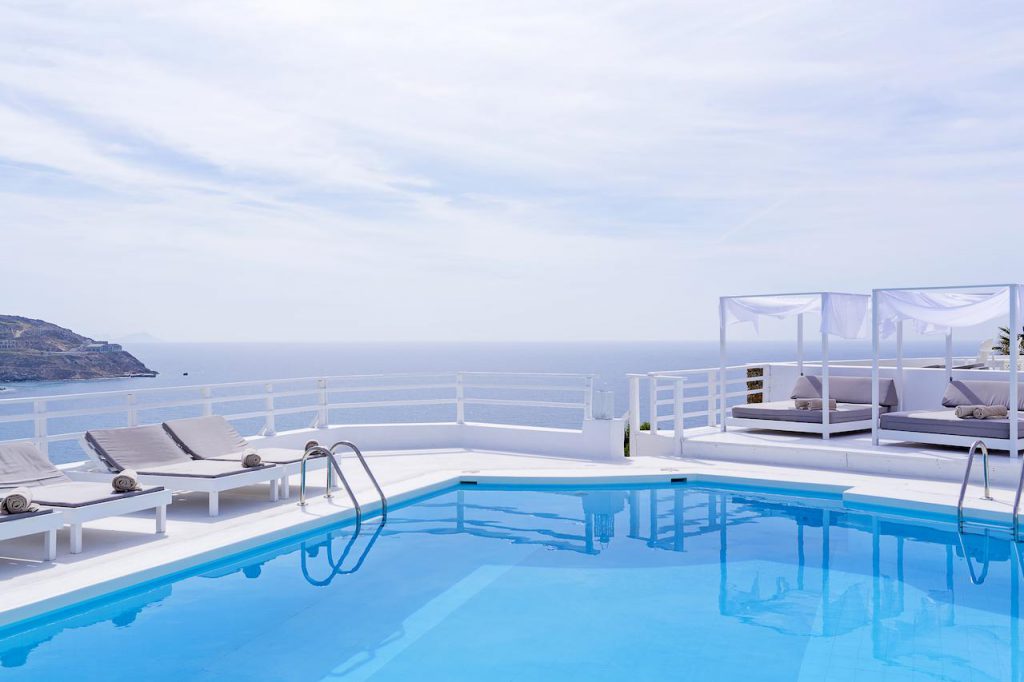 Pietra e Mare Mykonos hotel - the view from the pool