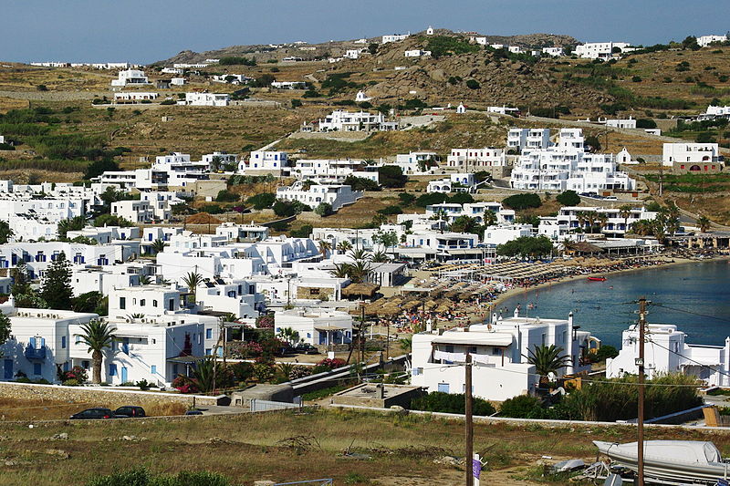 Ornos beach in Mykonos - one of the best beaches in Mykonos