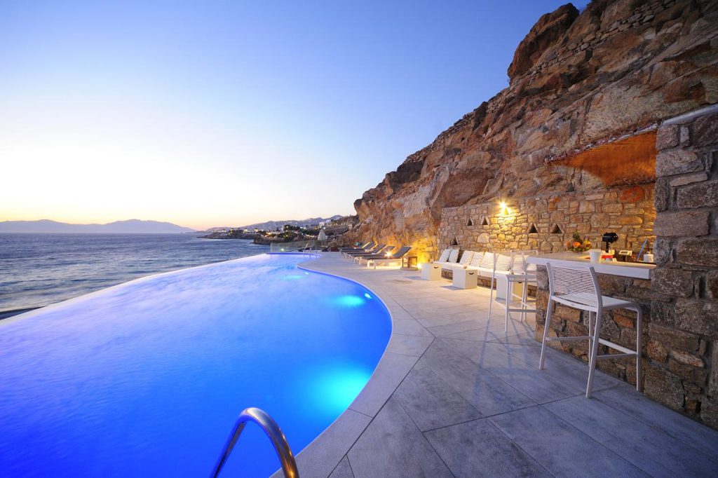 Der private Pool im Mykonos Beach Hotel