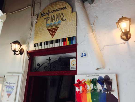 Montparnasse - El Bar de Piano Mykonos- Guía de vida nocturna de Mykonos