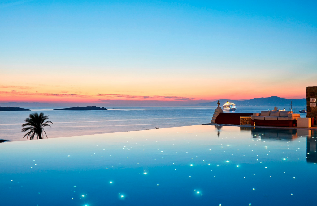 Best Mykonos hotels with infinity pools - Infinity pool at Bill & Coo Hotel