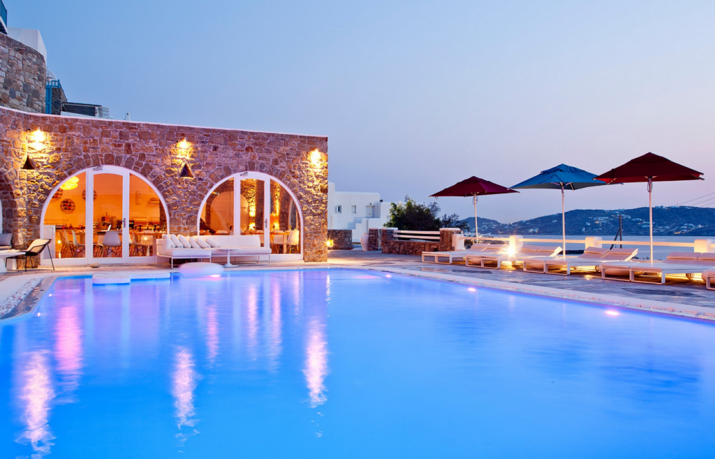 Mykonos Hotels with Private Jacuzzi - Kouros Hotel. Pool area