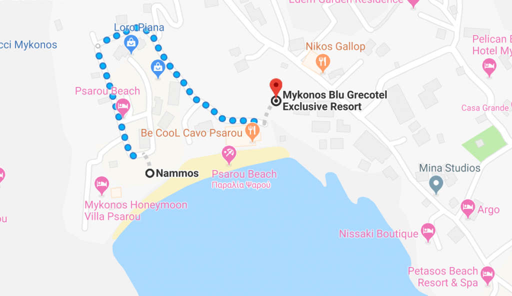 Mykonos Blue está a solo 450 metros del Restaurante Nammos